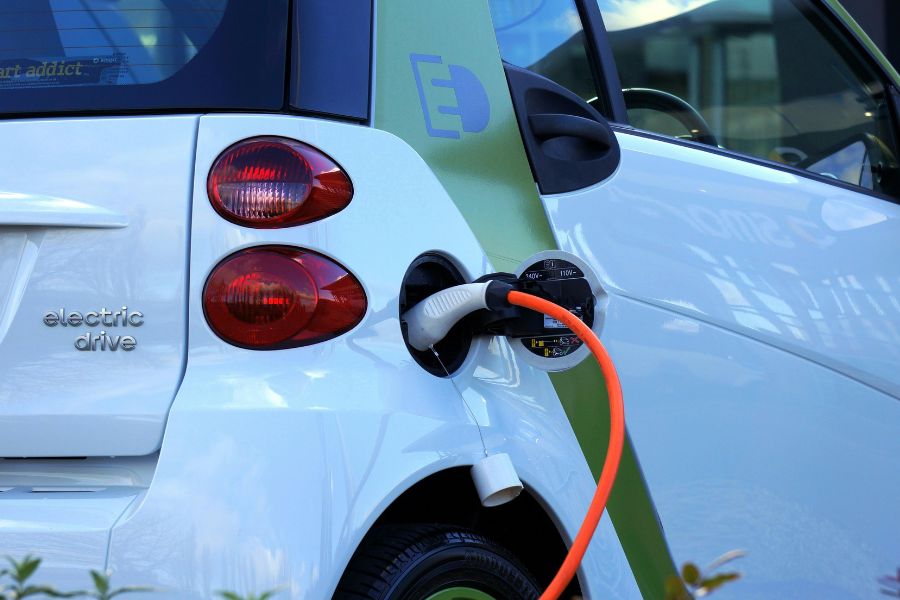 Tipos de Carregadores e Conectores para Carros Elétricos no Brasil